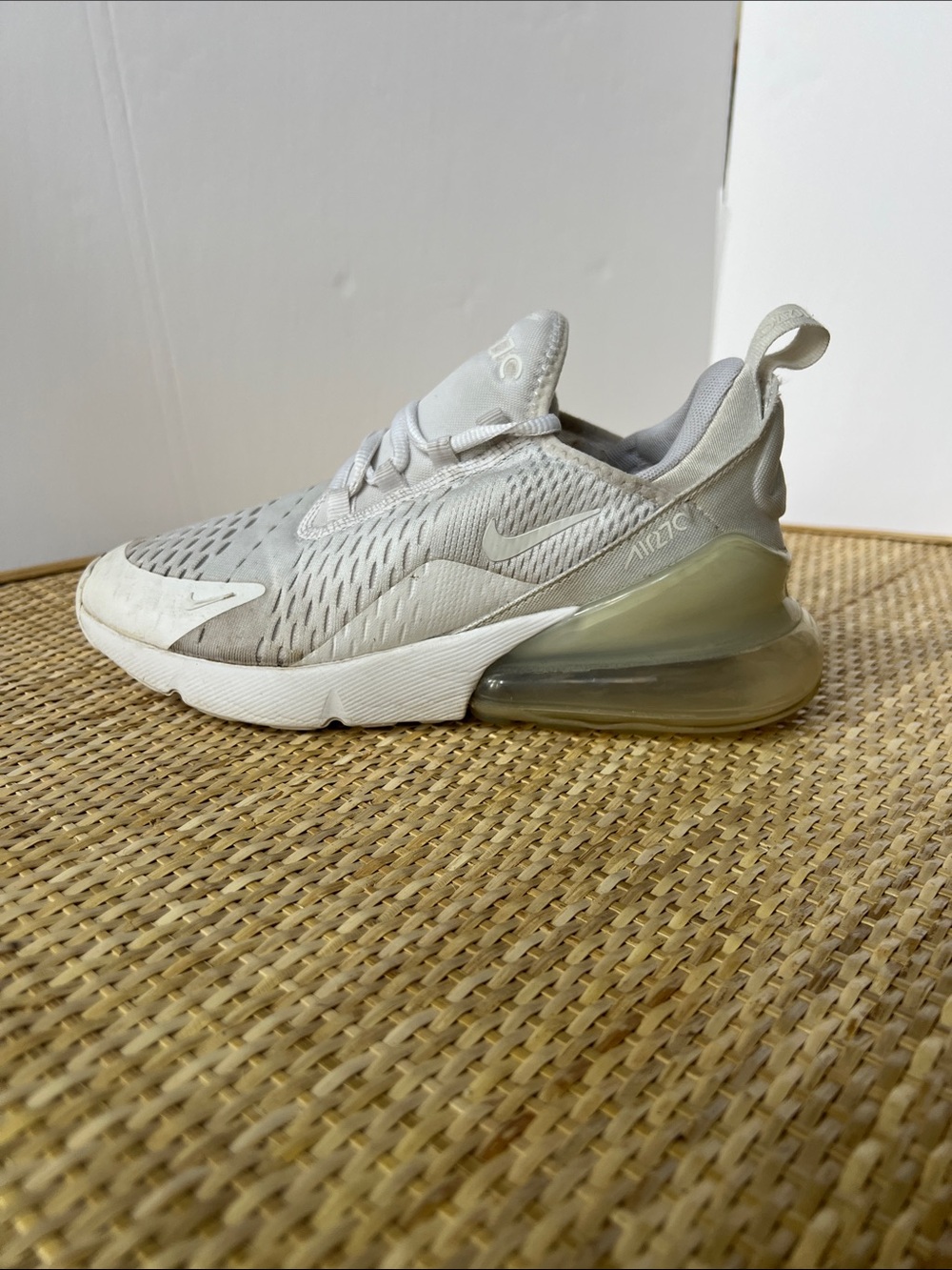 Nike AirMax 270 white women 5 athletic school gym shoes